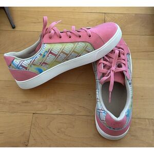 Rare UGG Kids Sneakers Lace Up Zilo Chromatic Shoes Color‎ Pink Size 6 Shoes